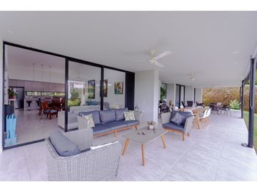 En venta Hermosa casa campestre de 360m2 en La Tebaida Quindio