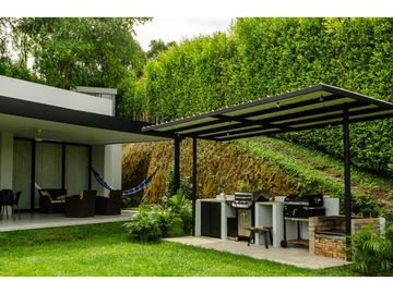 En venta Hermosa casa campestre de 360m2 en La Tebaida Quindio