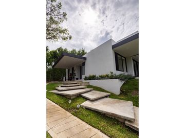 En venta Hermosa casa campestre de 360m2 en La Tebaida Quindio