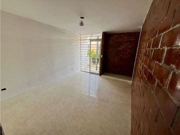 Casa de dos pisos más terraza en venta Barrio Las Mercedes Palmira