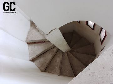 Se venden casa y apartamento en barrio centro