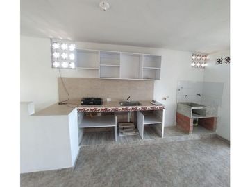 Casa multifamiliar de tres pisos en venta Barrio Olímpico Palmira