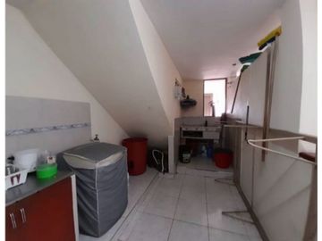 Casa multifamiliar de tres pisos en venta Barrio Olímpico Palmira