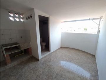 Casa multifamiliar de tres pisos en venta Barrio Olímpico Palmira