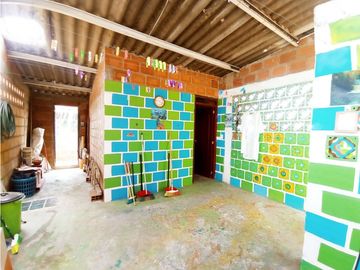 SE VENDE HERMOSA CASA DE 4 PISOS EN EL BARRIO VILLA DEL PRADO