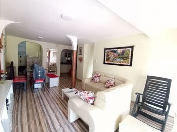 SE VENDE HERMOSA CASA DE 4 PISOS EN EL BARRIO VILLA DEL PRADO