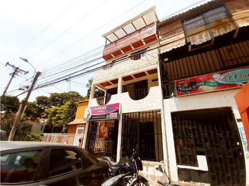 SE VENDE HERMOSA CASA DE 4 PISOS EN EL BARRIO VILLA DEL PRADO