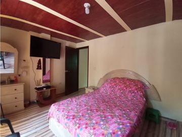 SE VENDE HERMOSA CASA DE 4 PISOS EN EL BARRIO VILLA DEL PRADO
