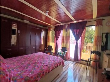 SE VENDE HERMOSA CASA DE 4 PISOS EN EL BARRIO VILLA DEL PRADO