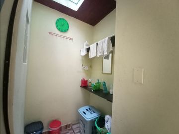SE VENDE HERMOSA CASA DE 4 PISOS EN EL BARRIO VILLA DEL PRADO