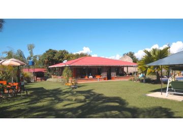 VENTA FINCA CON PISCINA SECTOR PEREIRA - ALCALA