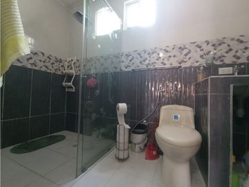 SE VENDE CASA DE 4 PISOS EN EL C.R ABEDULES