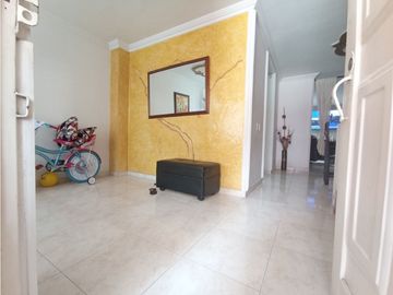 SE VENDE CASA DE 4 PISOS EN EL C.R ABEDULES