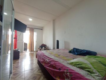 SE VENDE CASA DE 4 PISOS EN EL C.R ABEDULES