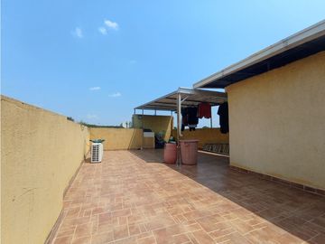 SE VENDE CASA DE 4 PISOS EN EL C.R ABEDULES