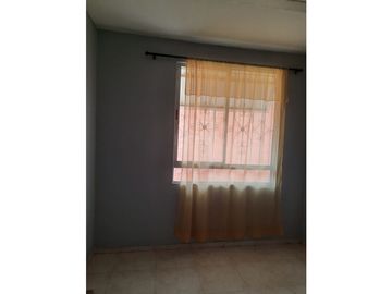 SE VENDE CASA DE 4 PISOS EN EL C.R ABEDULES