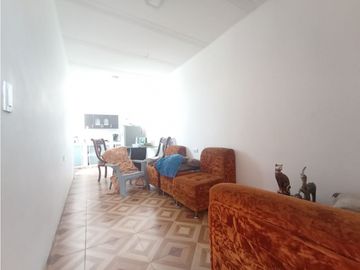 SE VENDE CASA DE 4 PISOS EN EL C.R ABEDULES