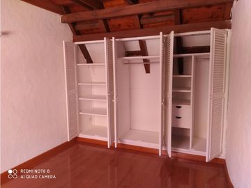 OFREZCO VENTA - ARRIENDO CASA COLINA CAMPESTRE (PA)