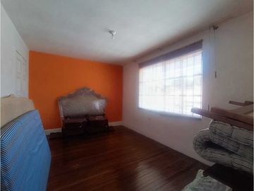 Venta casa en Chapinero con apartaestudio