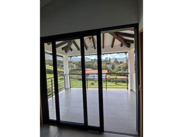 VENDO FINCA EN EL CARMEN DE VIBORAL ANTIOQUIA  SECTOR CANADA