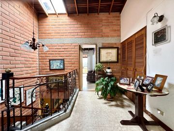Vendo casa en Envigado, Loma de las Brujas