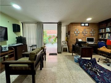 Vendo casa en Envigado, Loma de las Brujas
