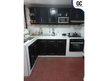 Casa en venta / soledad 2000
