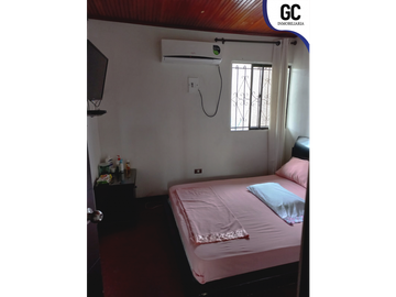 Casa en venta / soledad 2000