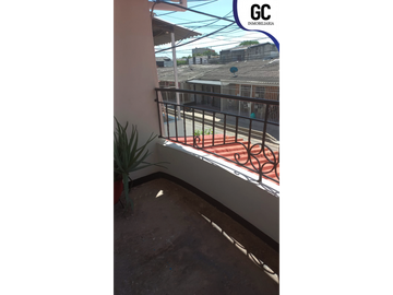 Casa en venta / soledad 2000