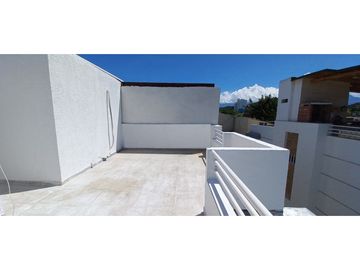 Vendo casa amoblada, de tres niveles, Barrio Jardin