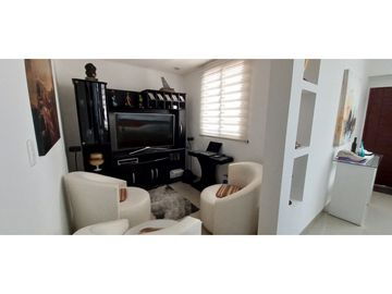 Vendo casa amoblada, de tres niveles, Barrio Jardin