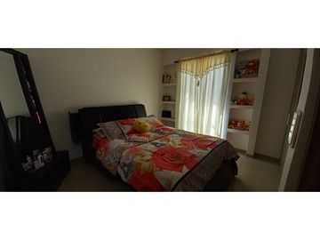 Vendo casa amoblada, de tres niveles, Barrio Jardin