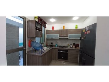 Vendo casa amoblada, de tres niveles, Barrio Jardin