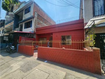 CASA EN VENTA BARRIO MANUEL MARIA BUENAVENTURA - ZONA CENTRO