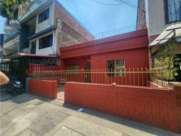 CASA EN VENTA BARRIO MANUEL MARIA BUENAVENTURA - ZONA CENTRO