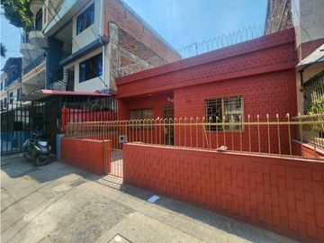 CASA EN VENTA BARRIO MANUEL MARIA BUENAVENTURA - ZONA CENTRO