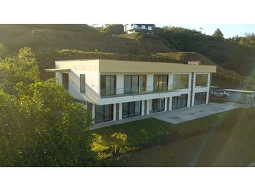Casa Campestre Luxurious Para Estrenar Sector Aeropuerto