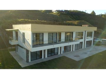 Casa Campestre Luxurious Para Estrenar Sector Aeropuerto