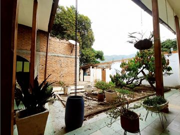 SE VENDE PROPIEDAD  CASA + LOTE EN VIJES