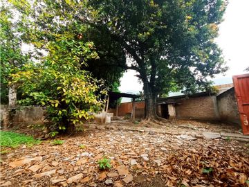 SE VENDE PROPIEDAD  CASA + LOTE EN VIJES