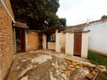 SE VENDE PROPIEDAD  CASA + LOTE EN VIJES