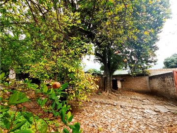 SE VENDE PROPIEDAD  CASA + LOTE EN VIJES
