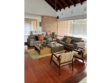 OPORTUNIDAD VENDO EXCLUSIVA CASA EN KALAMARY CLUB HOUSE CHIA