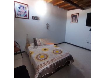 CASA EN VENTA ALCAL ENVIGADO