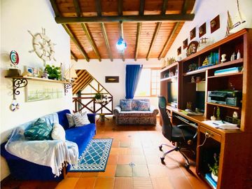 Casa campestre independiente en venta Envigado - Loma El Escobero