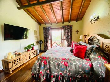 Casa campestre independiente en venta Envigado - Loma El Escobero