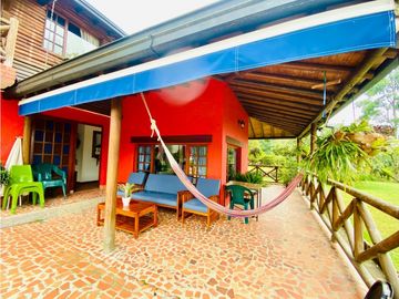 Casa campestre independiente en venta Envigado - Loma El Escobero