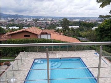 VENDO CASA  CAMPESTRE  CERCA A LA CIUDAD