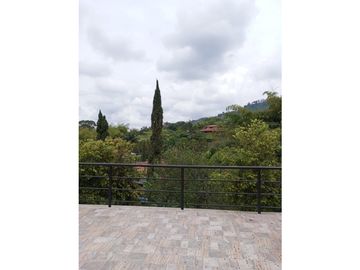 VENDO CASA  CAMPESTRE  CERCA A LA CIUDAD