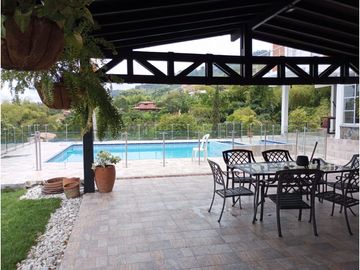 VENDO CASA  CAMPESTRE  CERCA A LA CIUDAD
